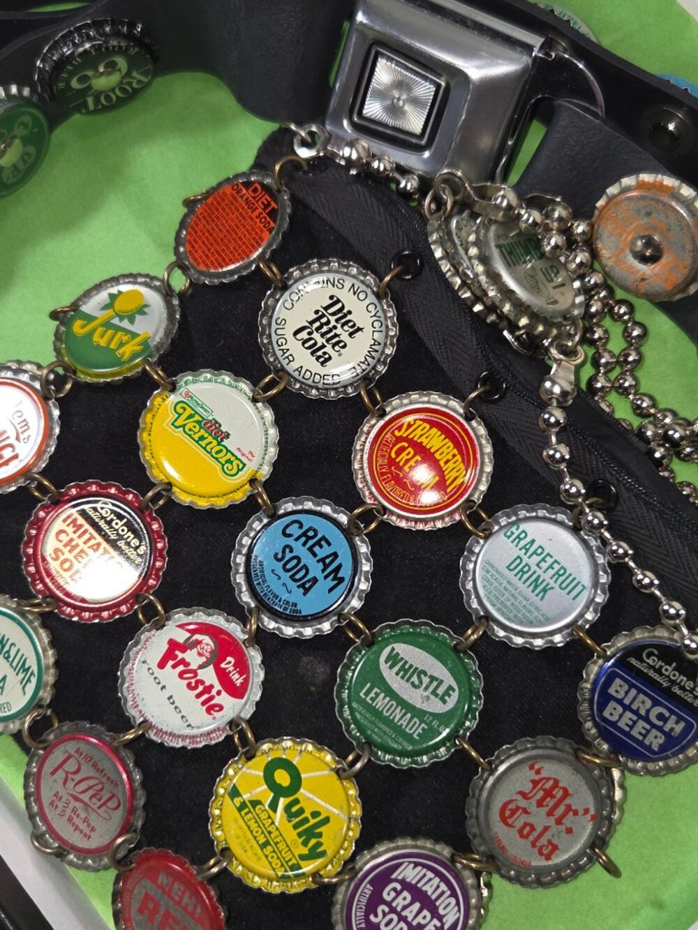 Vintage Janet Cooper Soda Bottle Cap Purse & Matching Seatbelt Belt Set 32 Waist